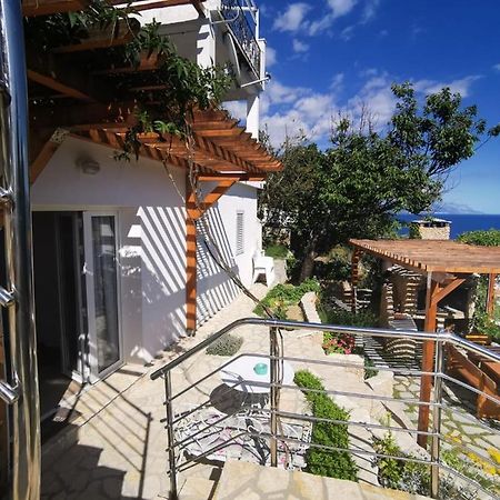 Apartments By The Sea Mimice, Omis - 14230 מראה חיצוני תמונה