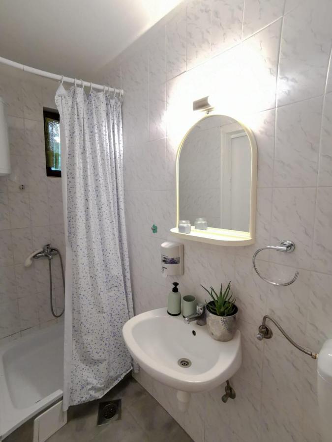 Apartments By The Sea Mimice, Omis - 14230 מראה חיצוני תמונה