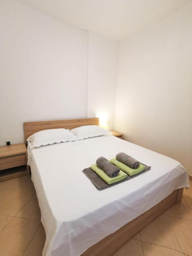 Apartments By The Sea Mimice, Omis - 14230 מראה חיצוני תמונה