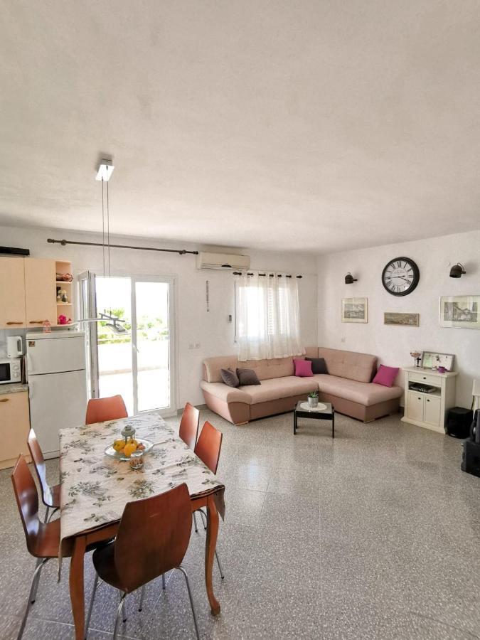 Apartments By The Sea Mimice, Omis - 14230 מראה חיצוני תמונה