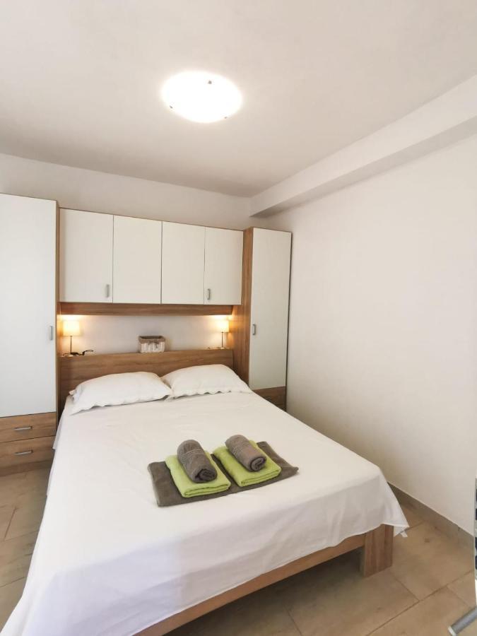 Apartments By The Sea Mimice, Omis - 14230 מראה חיצוני תמונה